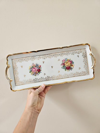Plat à cake ancien en porcelaine. Décor shabby chic.