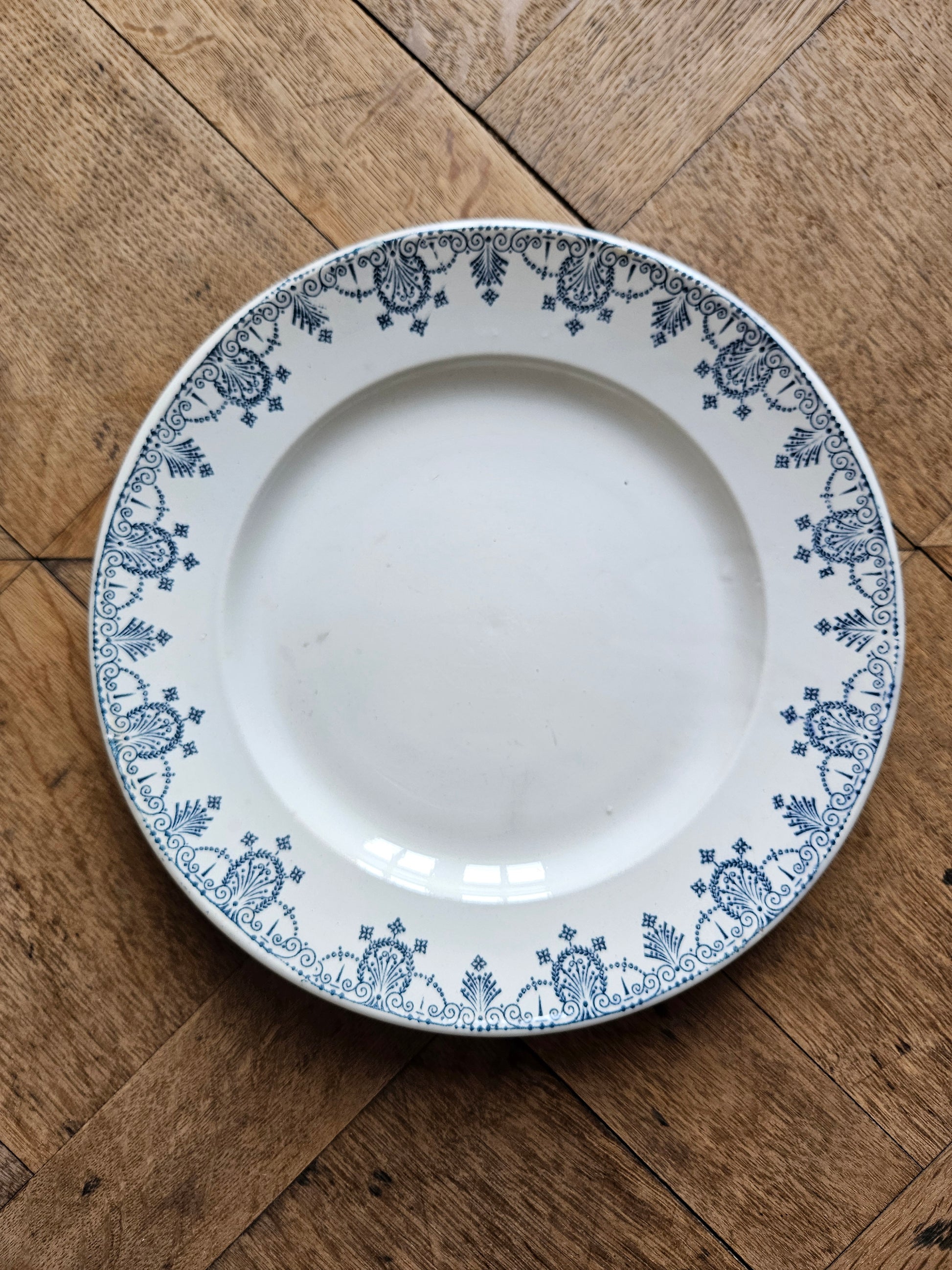 Plat ancien Faïencerie Nouvelle Givors modèle Verdun