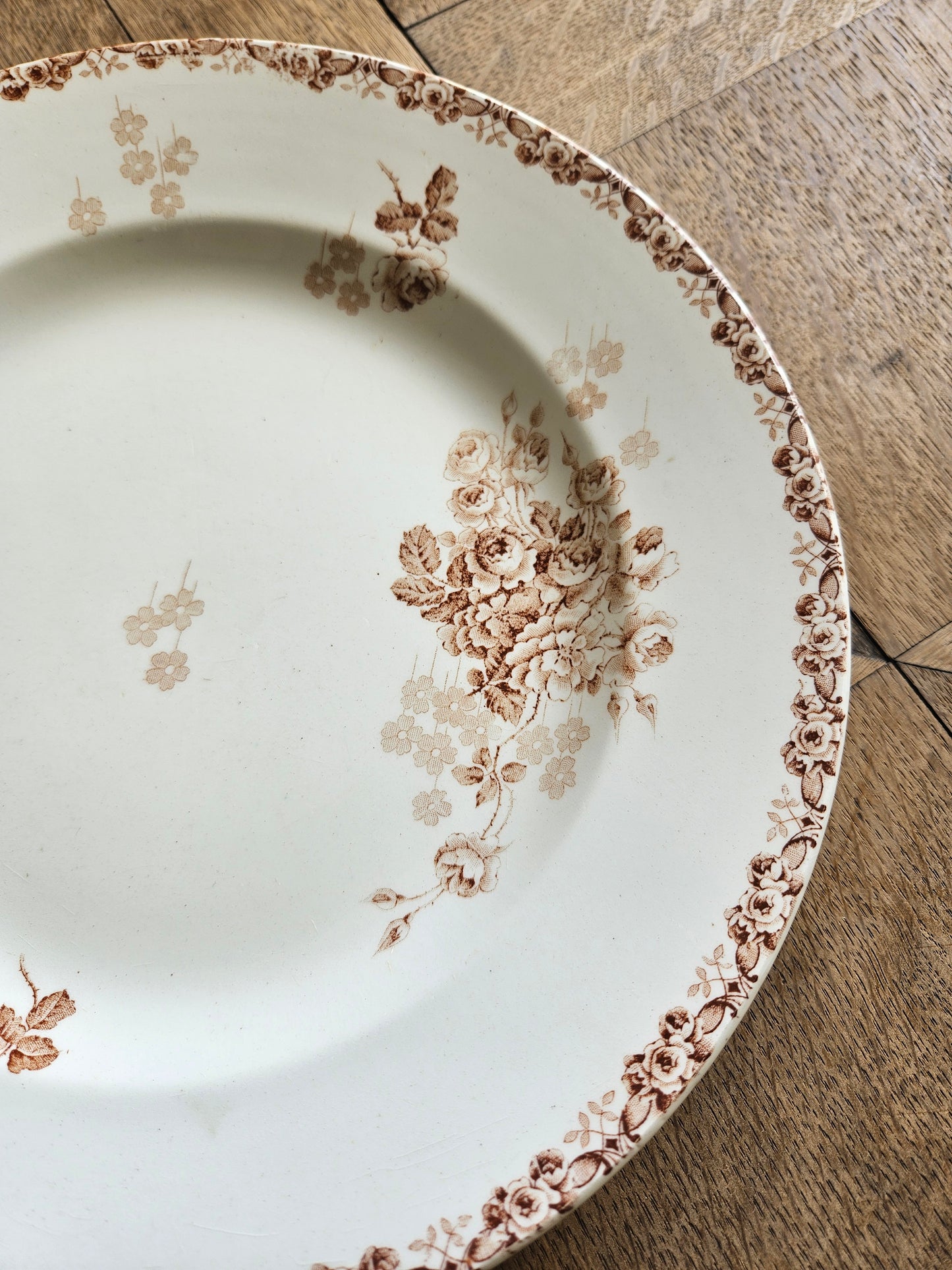 Grand plat rond HB & Cie, Lucie