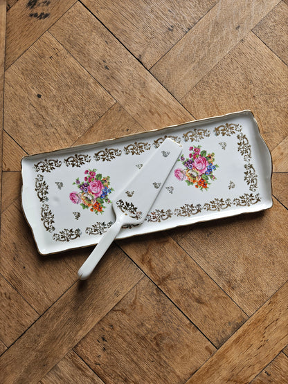 Plat à cake et sa pelle en porcelaine