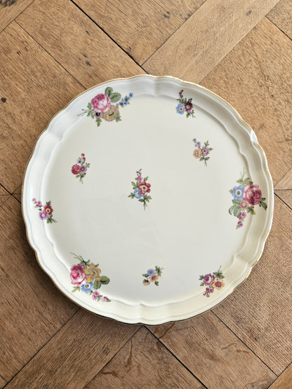 Plat à gâteau vintage porcelaine limoges Bernardaud. Décor fleuri.