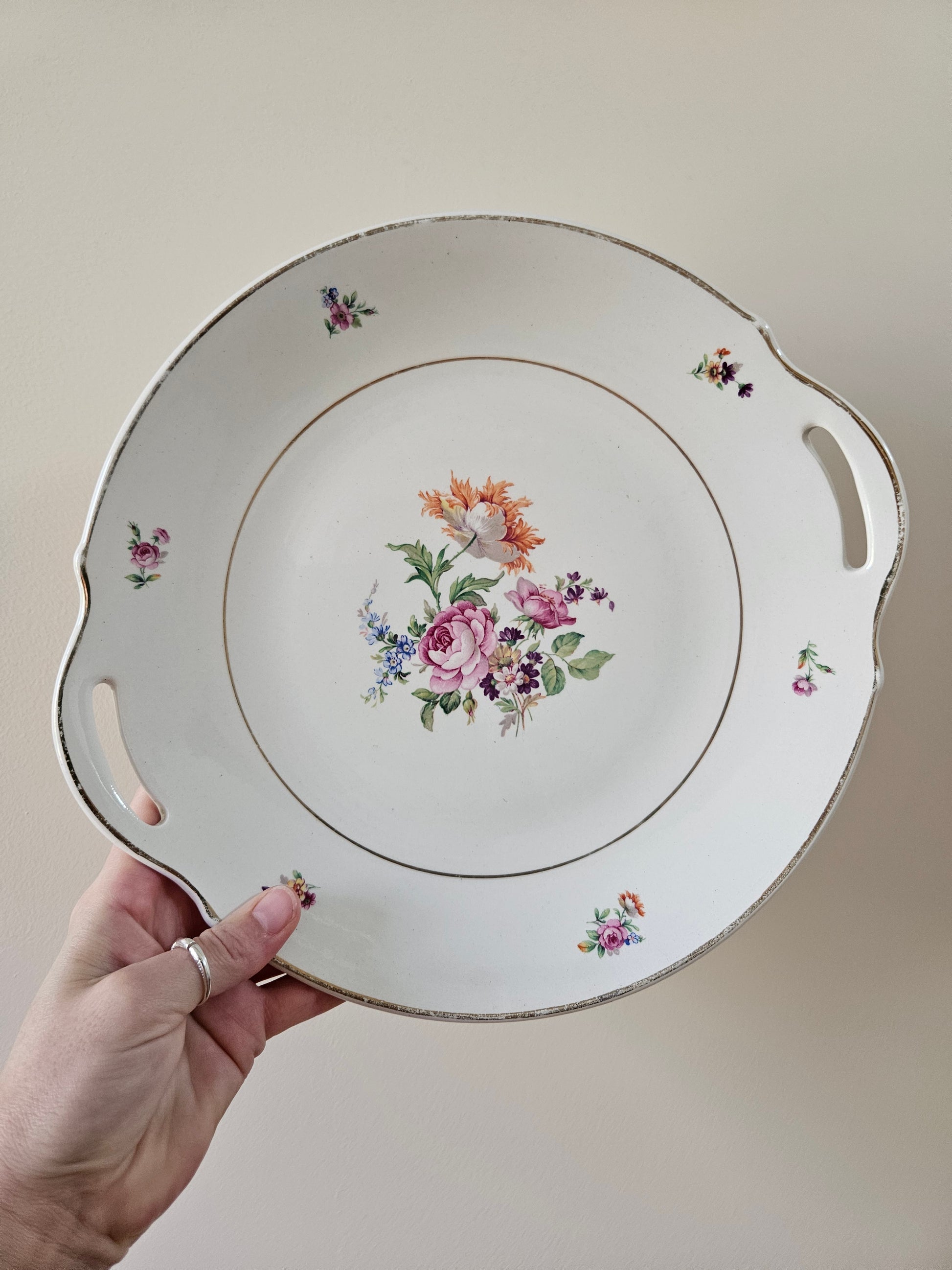 Plat à tarte vintage K&G Lunéville, modèle Artois. Décor fleuri shabby chic. 