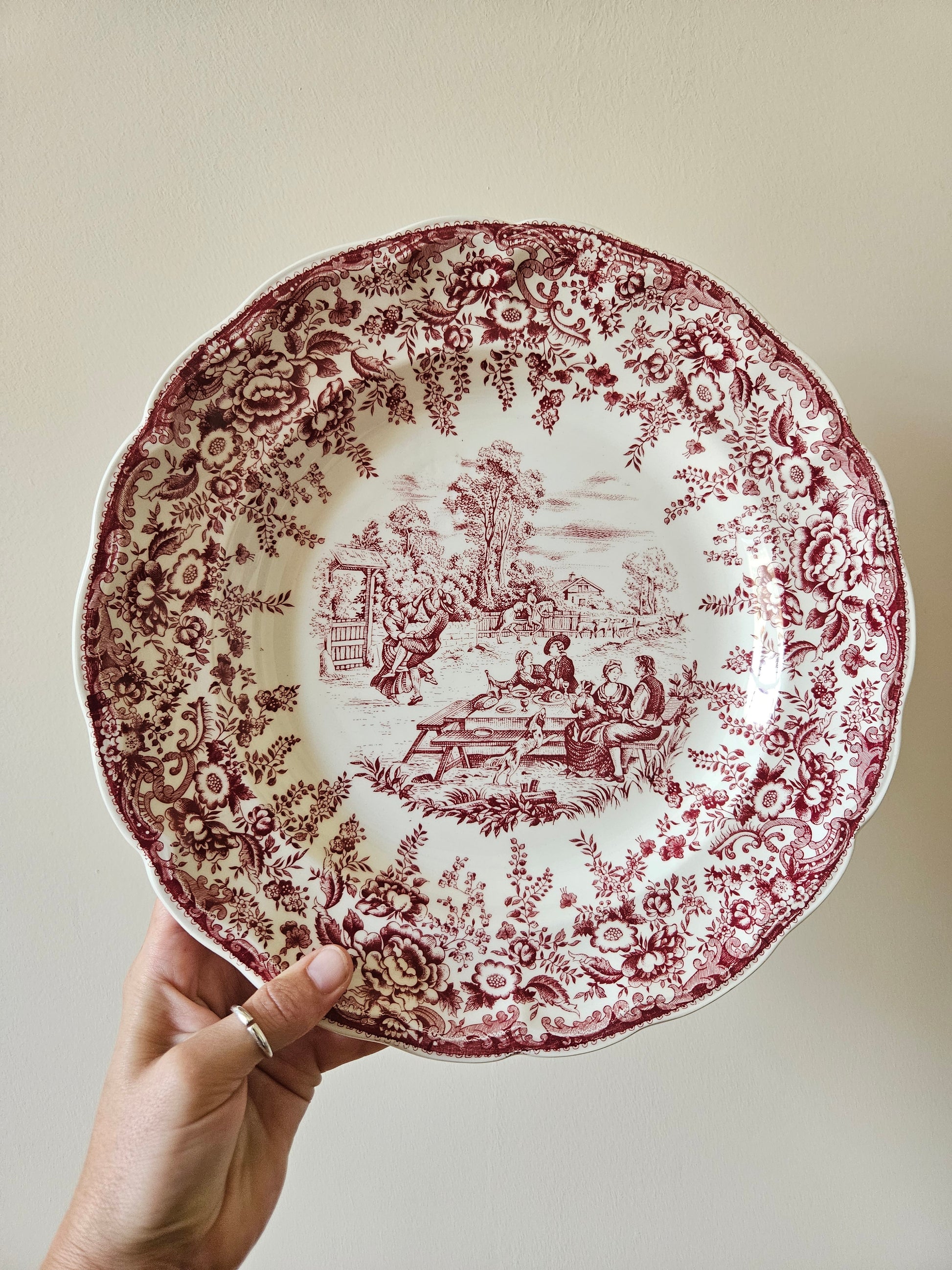 Plat vintage K&G Lunéville décor champêtre rose scène campagne