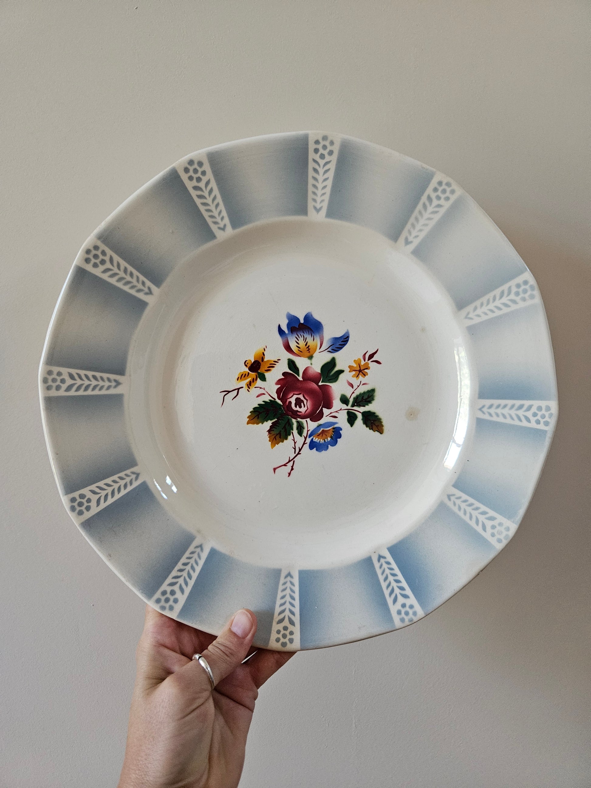 Sarreguemines Claude plat ancien