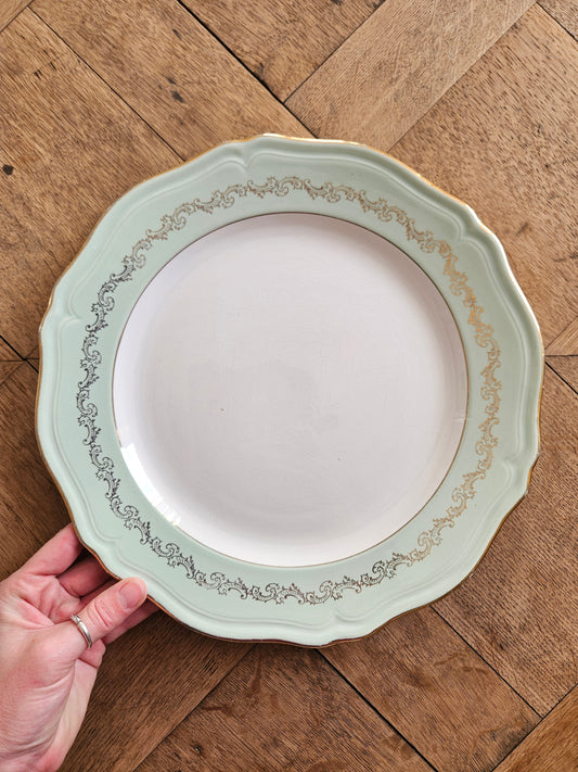 Plat rond L’Amandinoise, vert mint et dorure. Style shabby chic. 