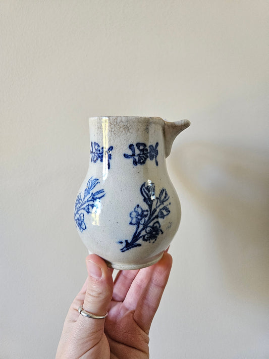 Petit pichet ancien St Uze terre d’acier