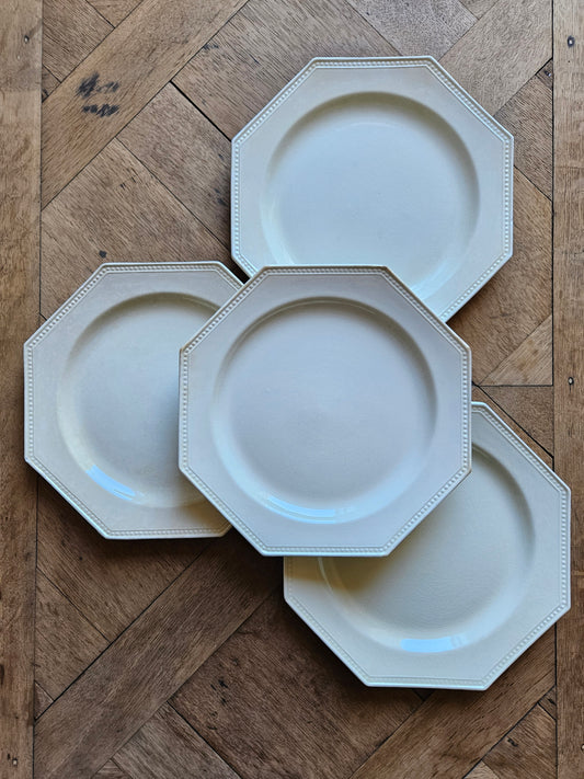Lot de 4 assiettes anciennes octogonales perlées montereau.