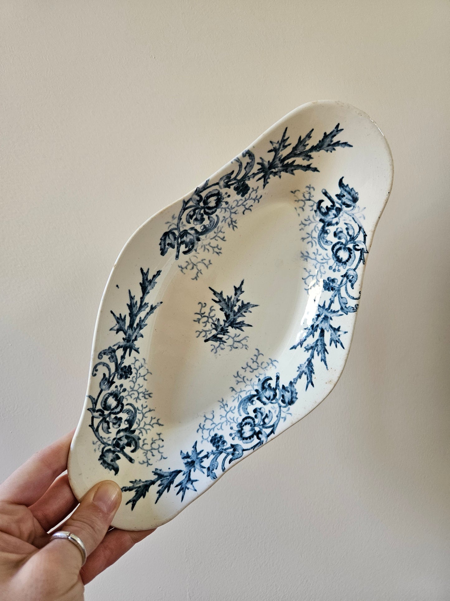 Ravier ancien Longwy modèle Cyrano. Terre de fer.