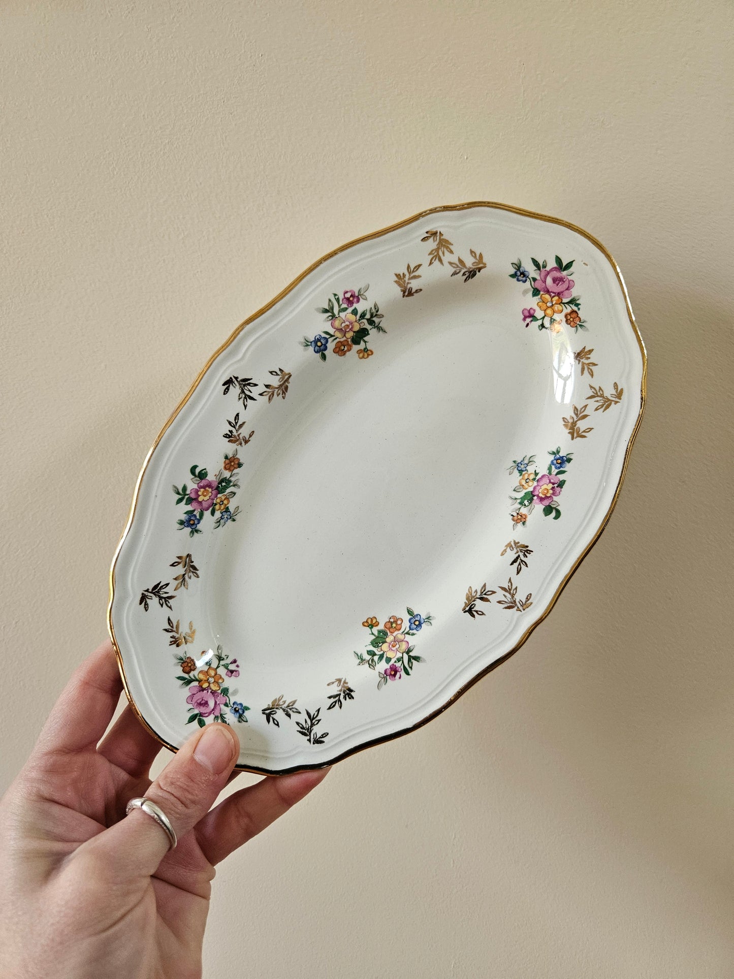 Ravier vintage L’Amandinoise. Modèle 1080. Petites fleurs shabby chic.