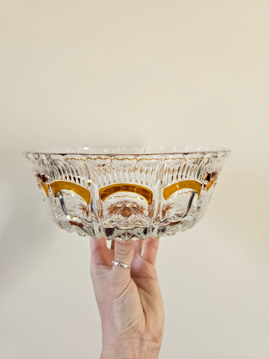 Saladier ancien en cristal. Décor brun orangé. 