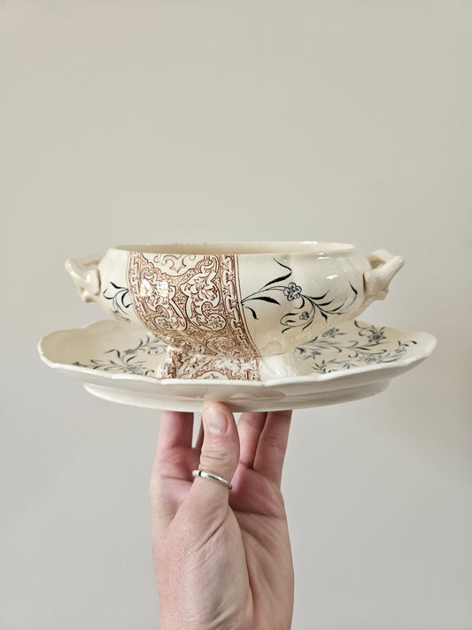 Saucière ancienne terre de fer lognchamp cordoue. Sépia et bleu.