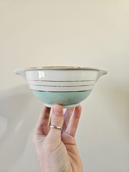 Saucière ancienne K&G Lunéville Régence. Vert mint et dorure.