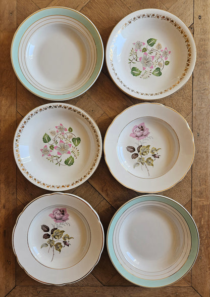 Set de 6 assiettes creuses anciennes dépareillées. Mix and match style shabby chic.