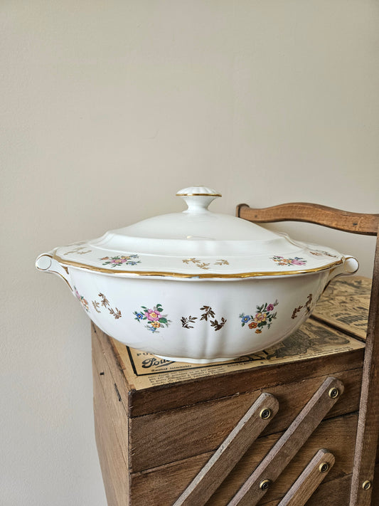 Soupière vintage shabby chic l’amandinoise. Décor fleuri 1080