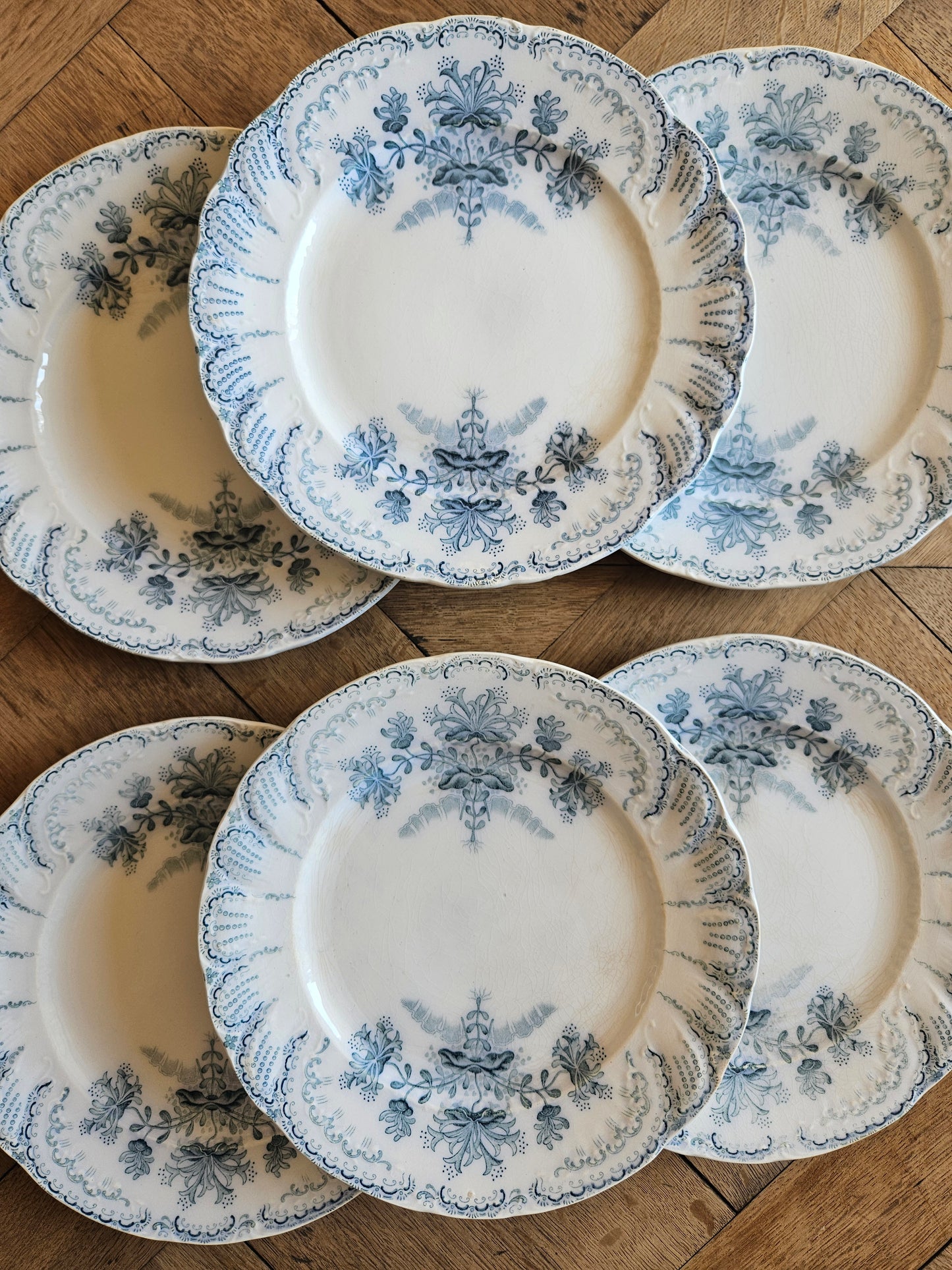 6 assiettes à dessert St Amand, Régence