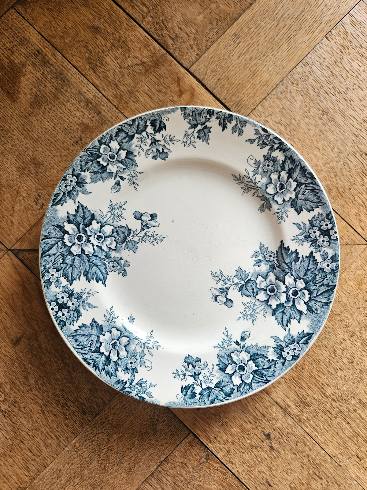 Assiette sur pied St Amand et Hamage, Marie-Louise