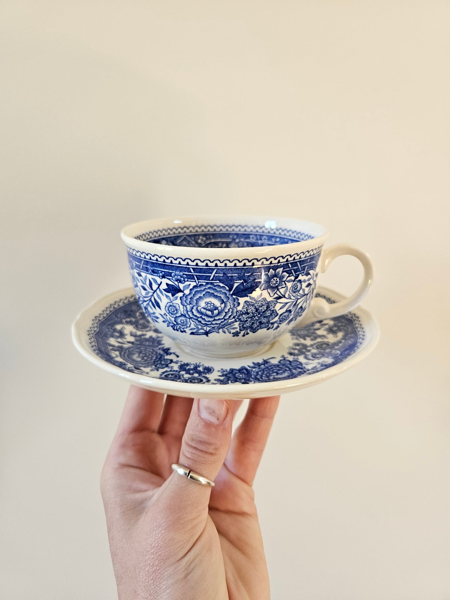 Tasse à thé ancienne Villeroy et Boch Burgenland