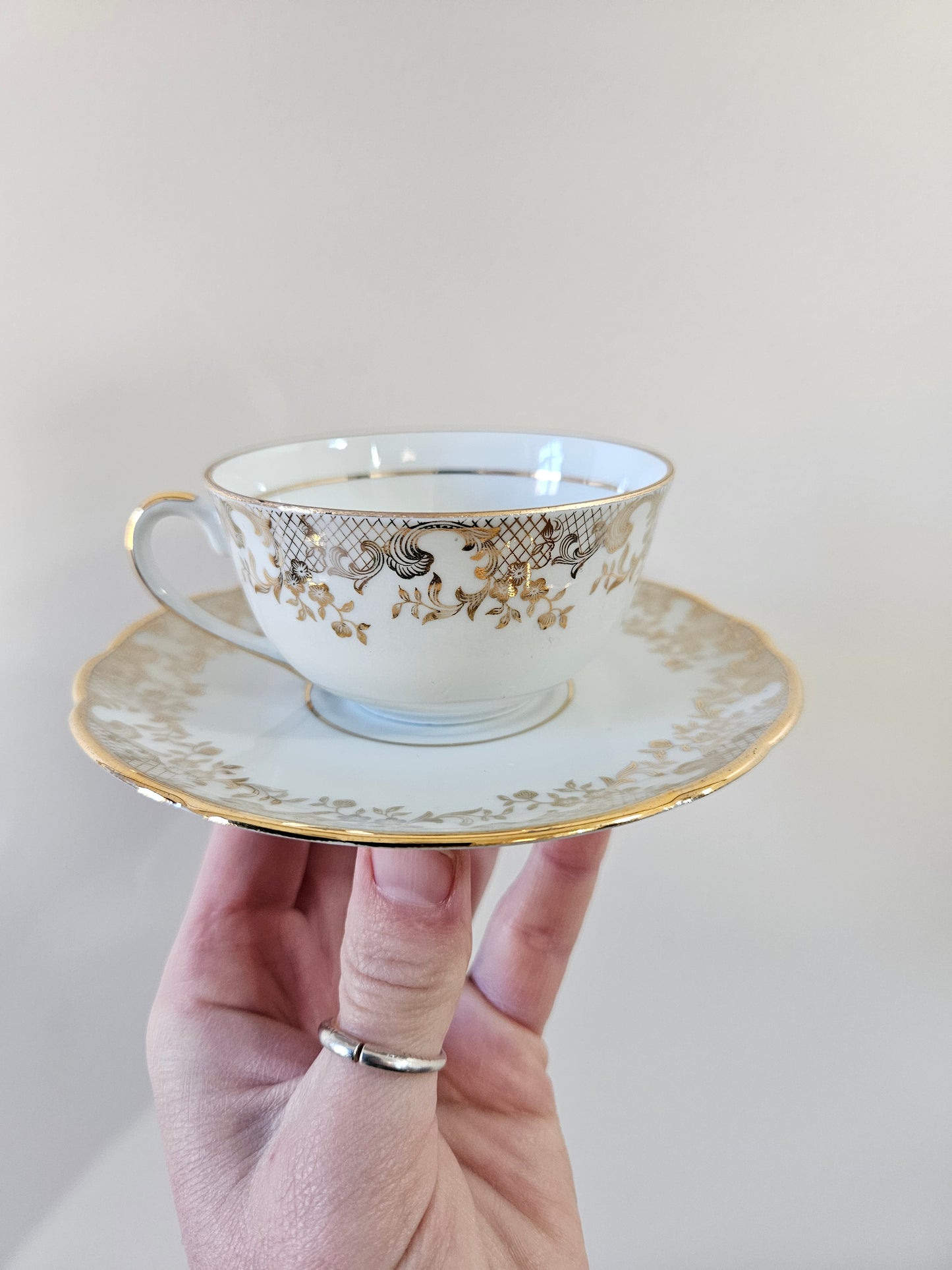 Tasses en porcelaine, dorées