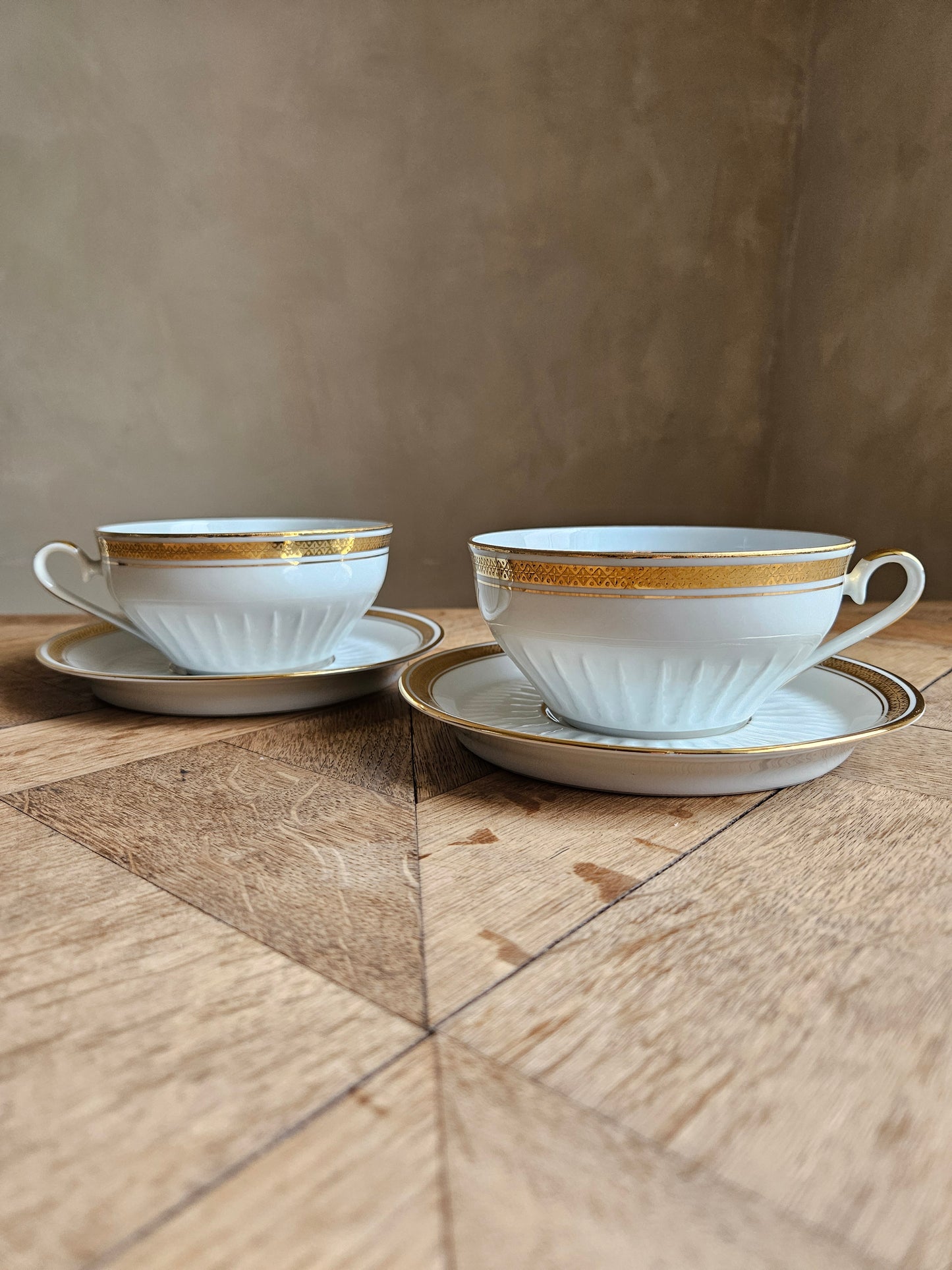 Grandes tasses porcelaine FD Chauvigny, dorées