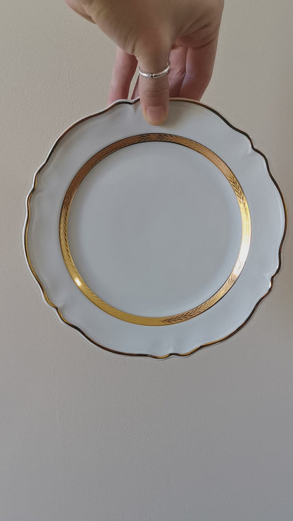 Assiettes à dessert, porcelaine Limoges, dorées
