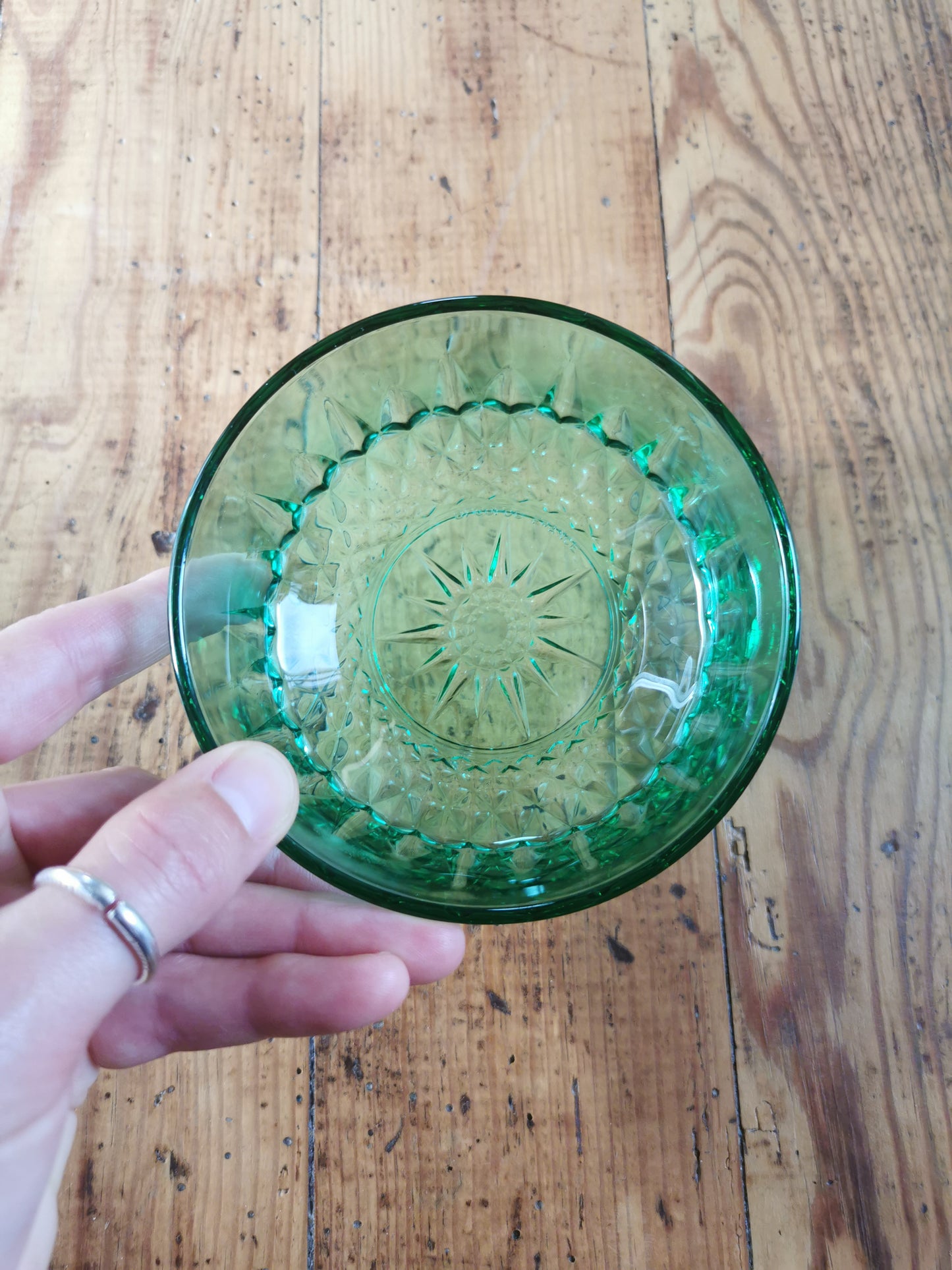 Coupelles en verre vertes