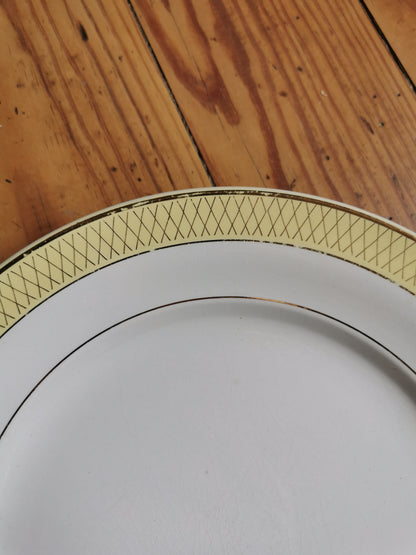 Assiettes plates dépareillées "Shabby Chic"