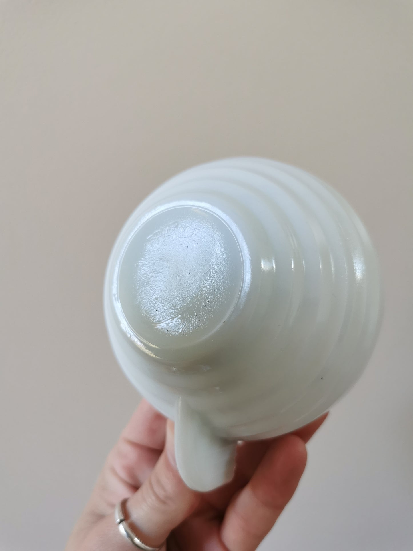 Tasses en opaline, bleu glacier