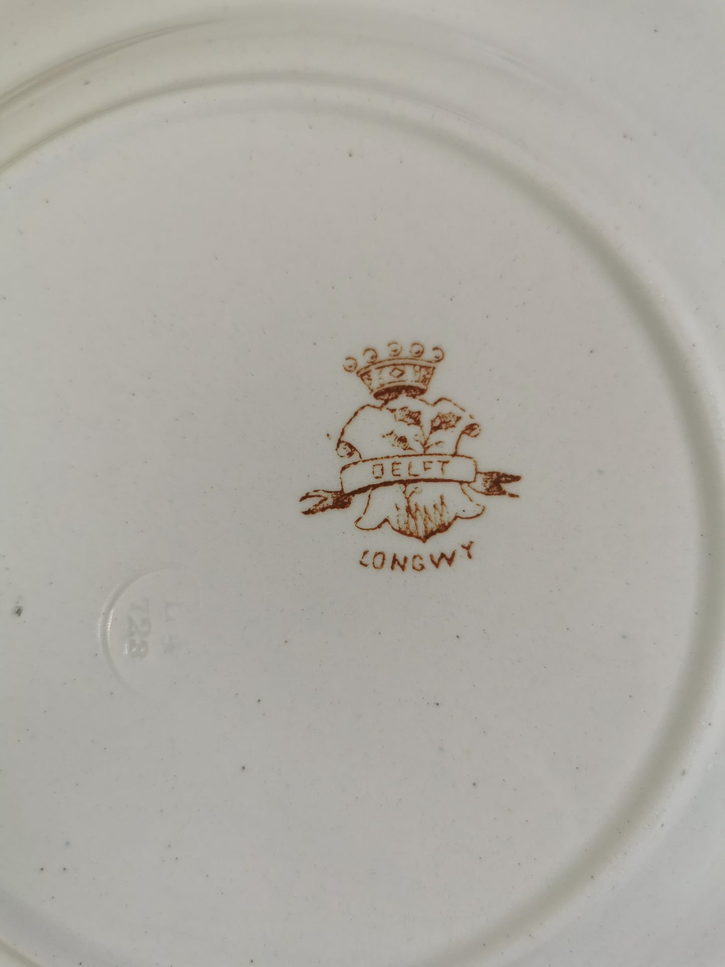 Assiettes plates Longwy, Delft