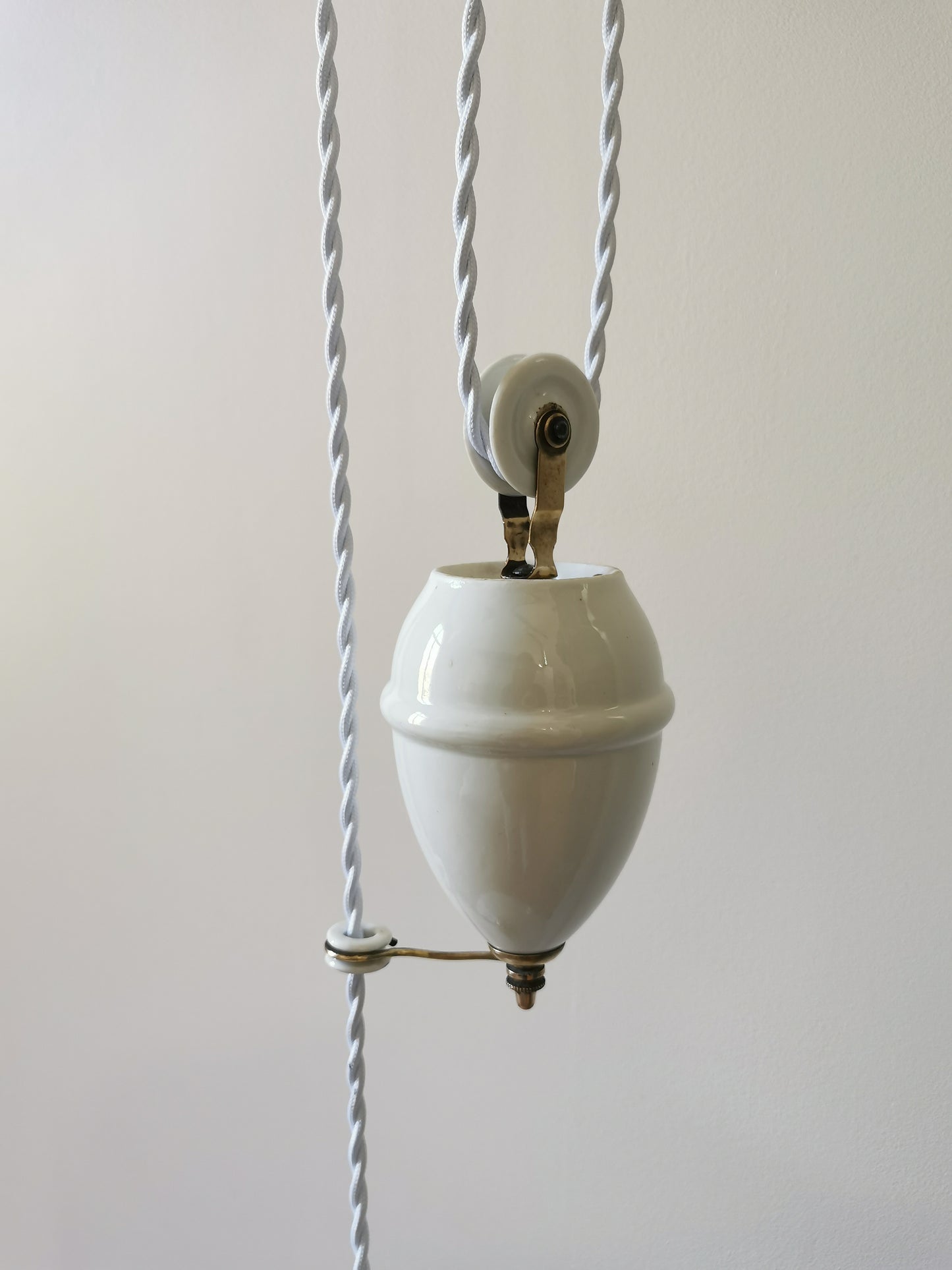 Suspension en opaline avec monte et baisse