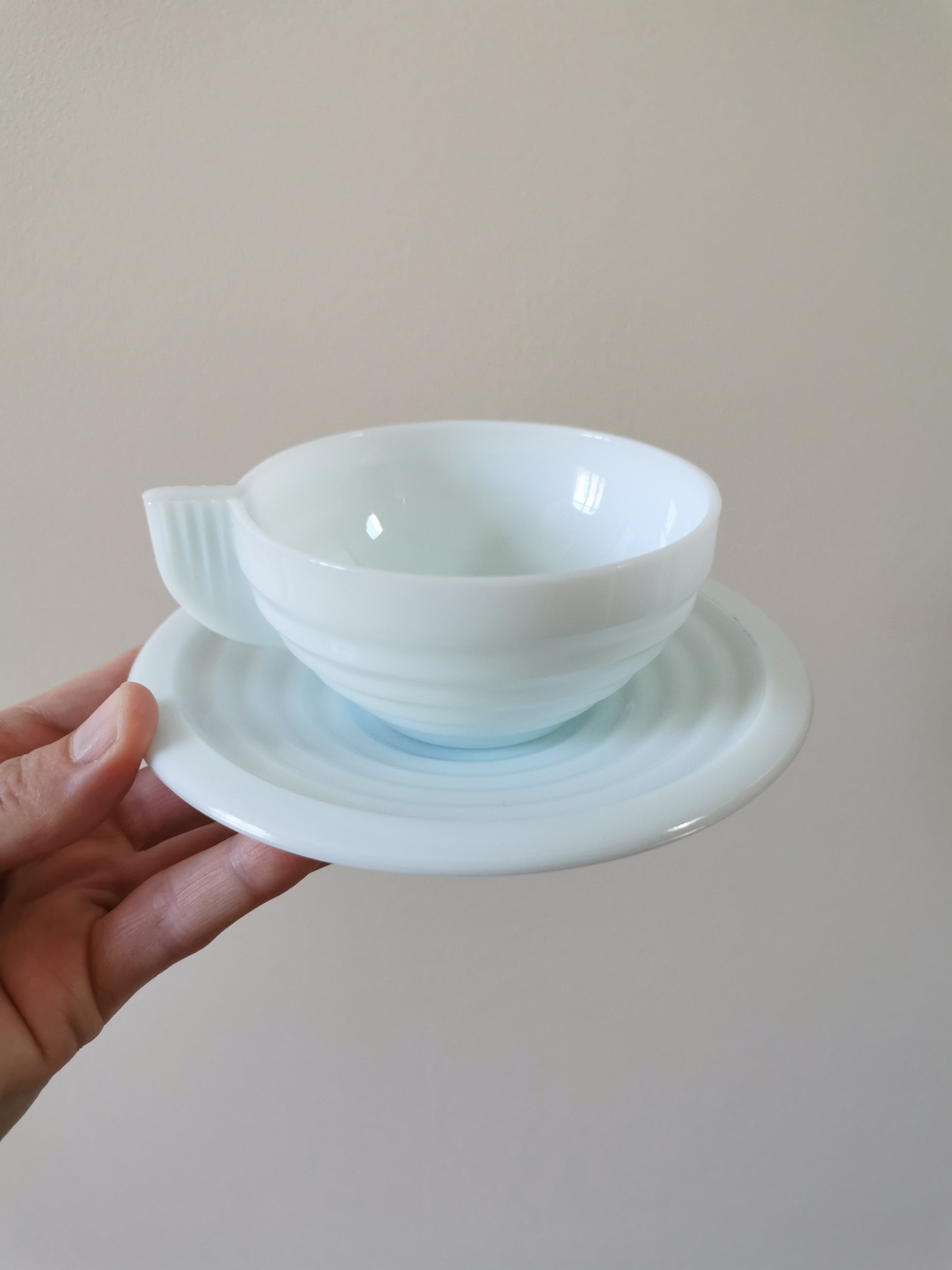 Tasses Arcopal style art déco vintage