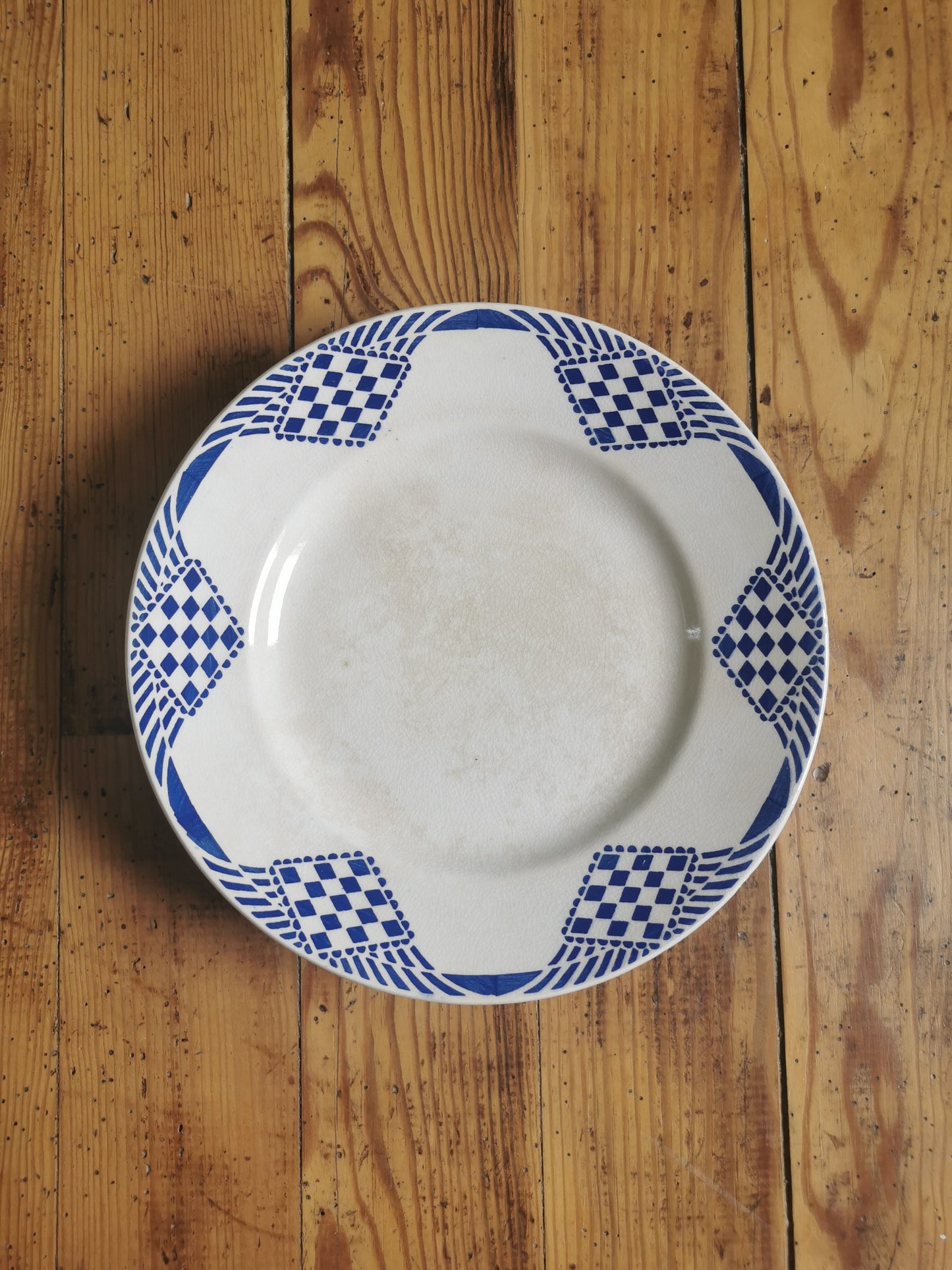 Assiette sur pied Moulin des Loups, Pantin