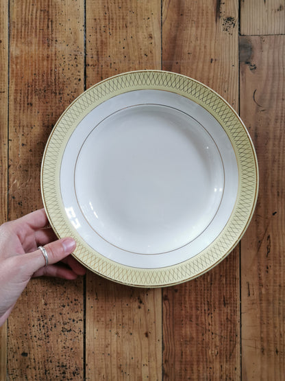 Assiettes creuses dépareillées, mint & jaune