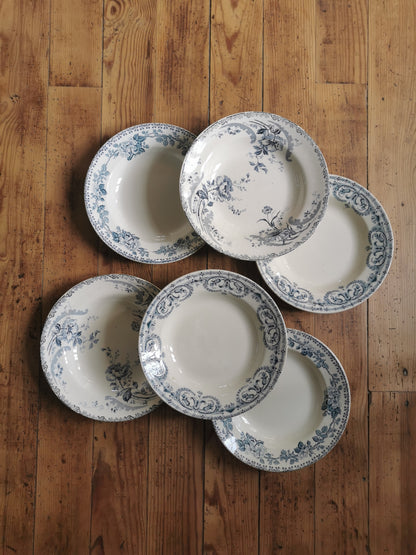 Assiettes creuses dépareillées, terre de fer