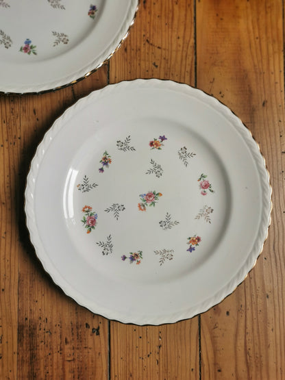 Assiettes plates dépareillées Pompadour