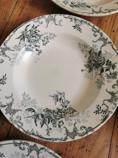 Assiettes creuses en terre de fer, H.C