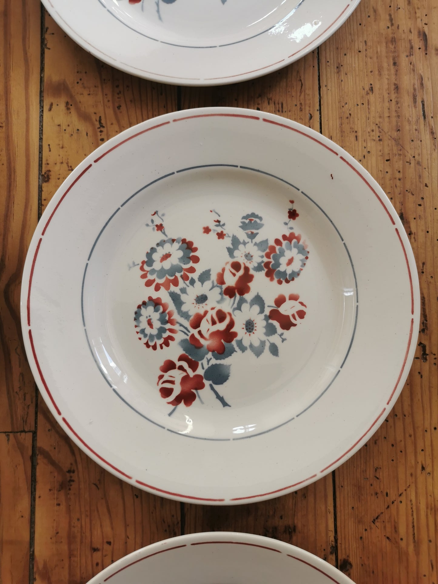 Assiettes plates St Amand, Floreal