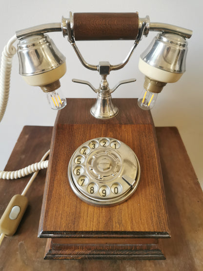 Lampe téléphone vintage en bois
