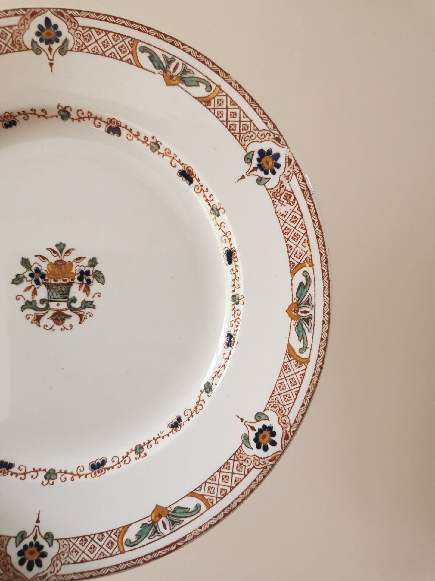 Assiettes plates Longwy, Delft