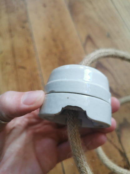 Suspension en opaline dentelée