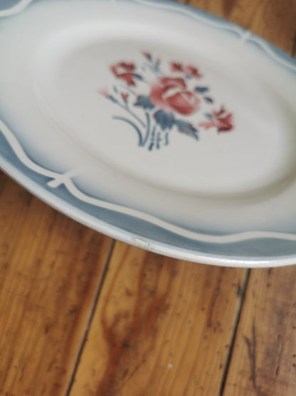 Assiettes plates rétro dépareillées