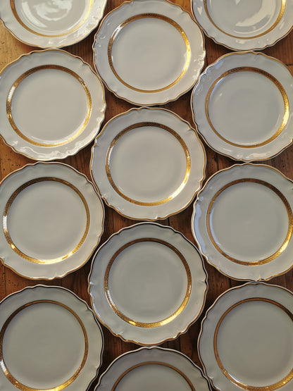 Assiettes à dessert, porcelaine Limoges, dorées