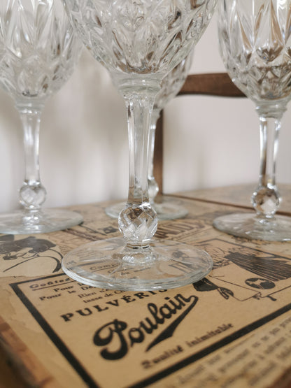 Verres à pied vintage