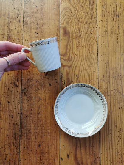 Tasses à café en porcelaine, blanches et dorées