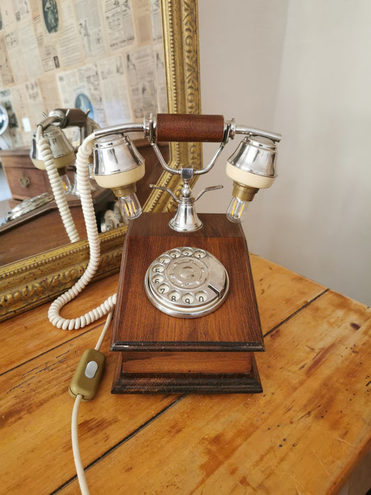 Lampe téléphone vintage en bois