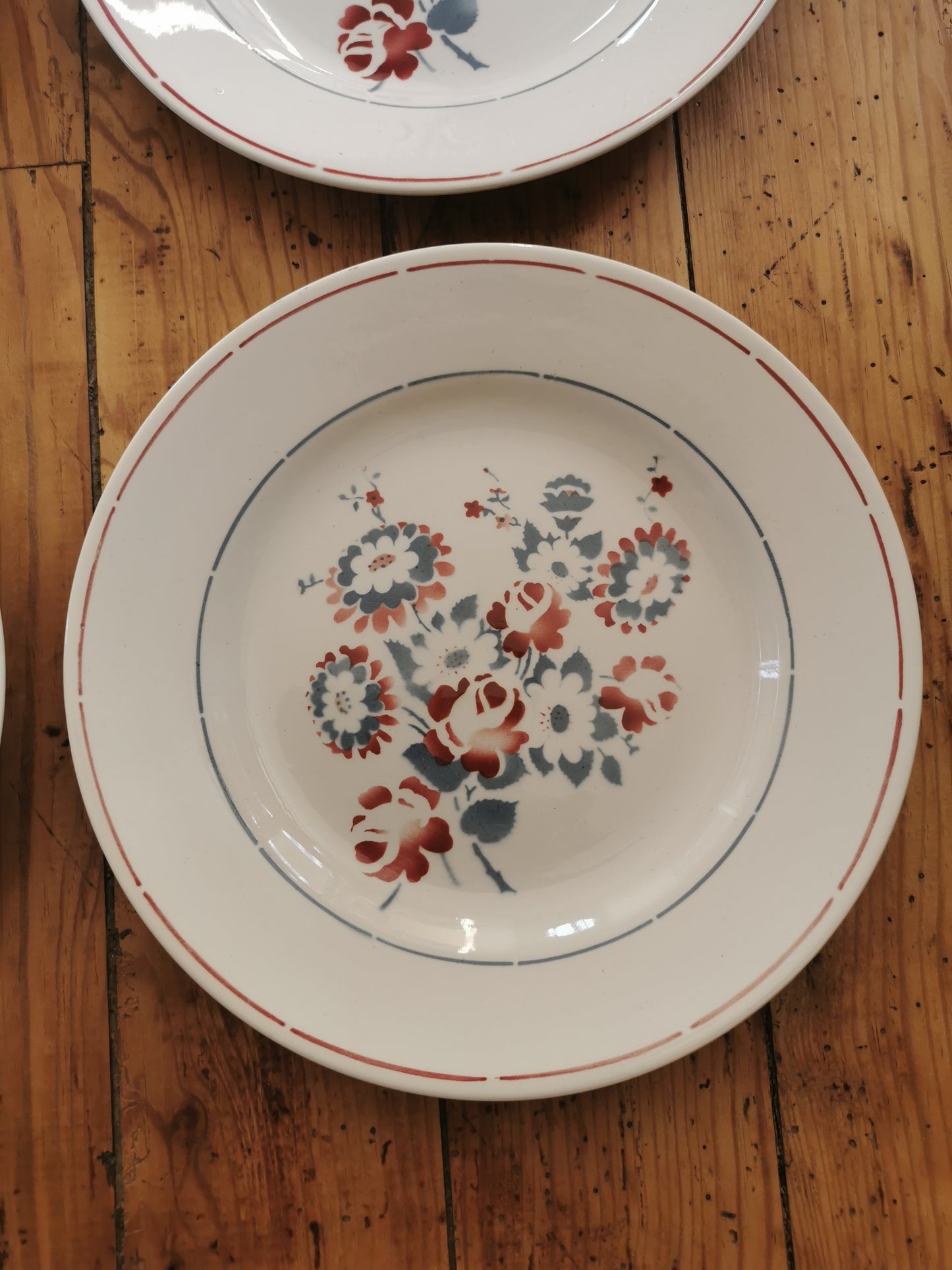 Assiettes plates St Amand, Floreal