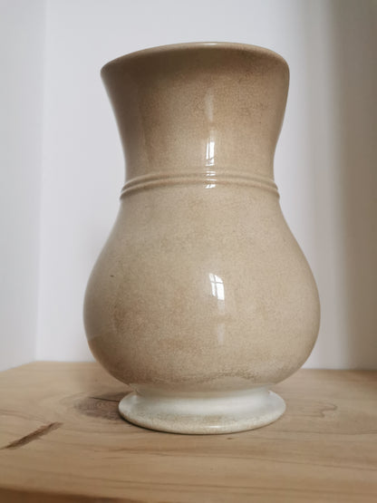 Broc ancien en terre de fer, Choisy-le-Roi