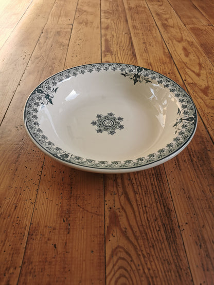 Plat creux ancien U&C Sarreguemines, Dahomey