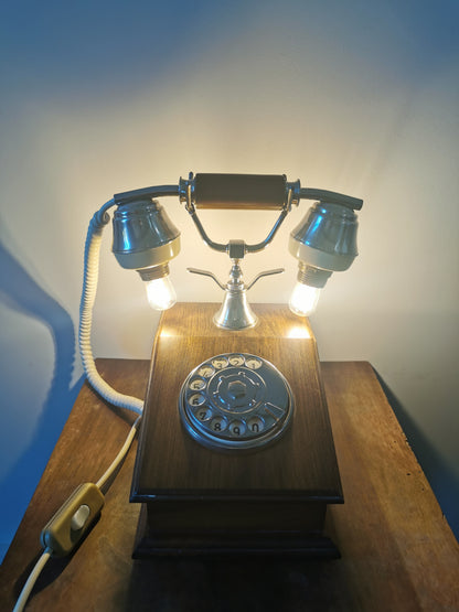 Lampe téléphone vintage en bois