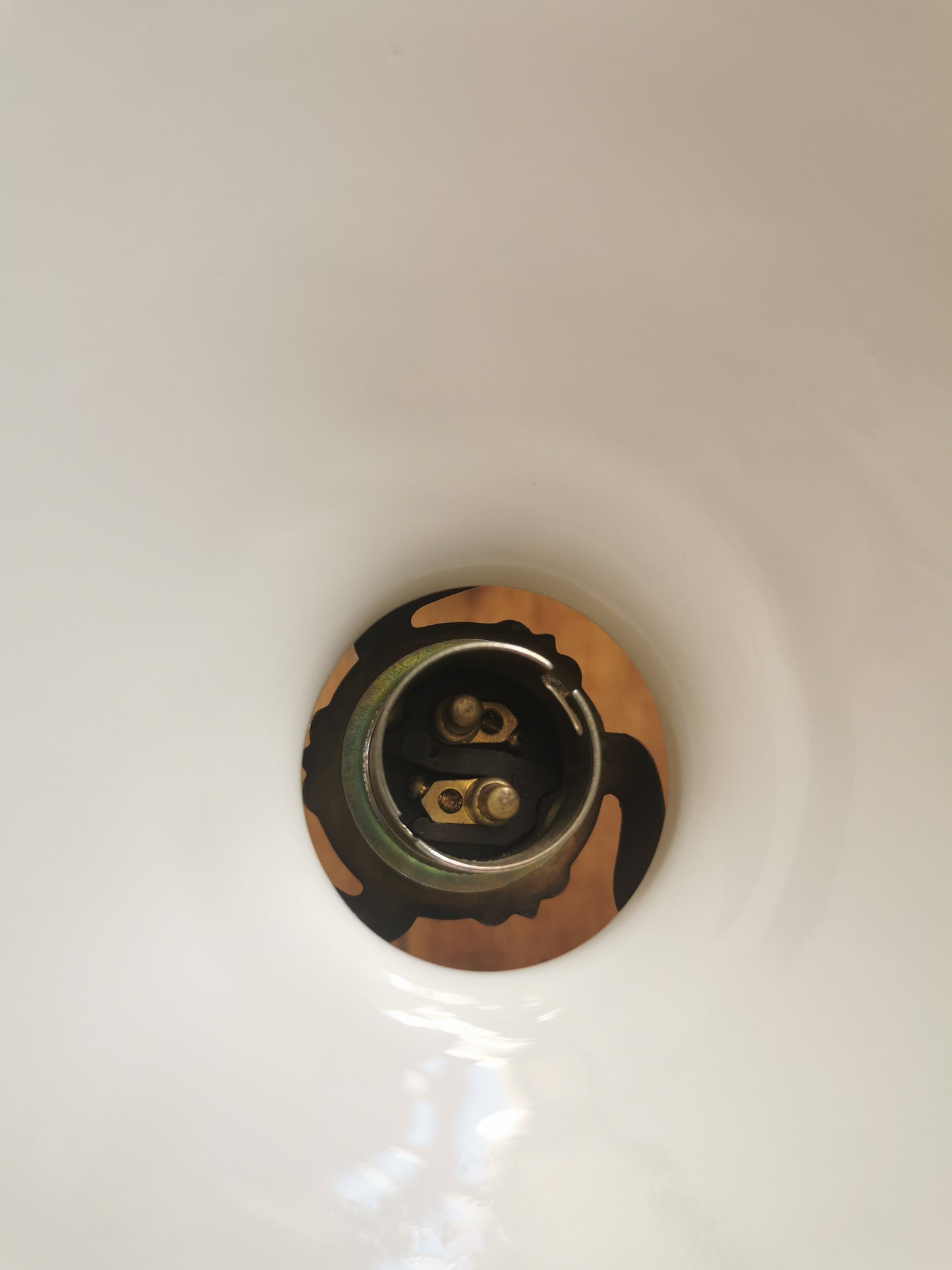 Suspension en opaline dentelée