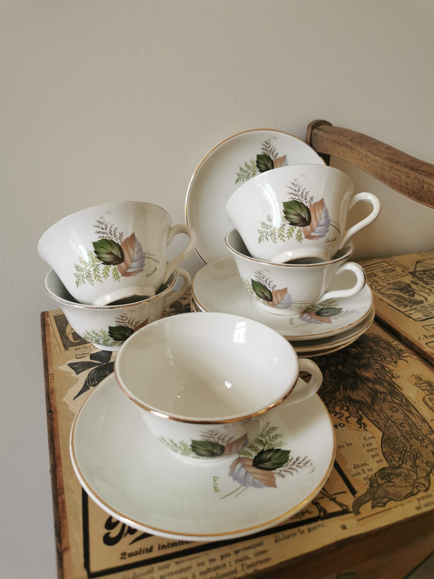 Tasses à café Digoin, Thais